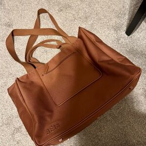 BEIS East to West Tote